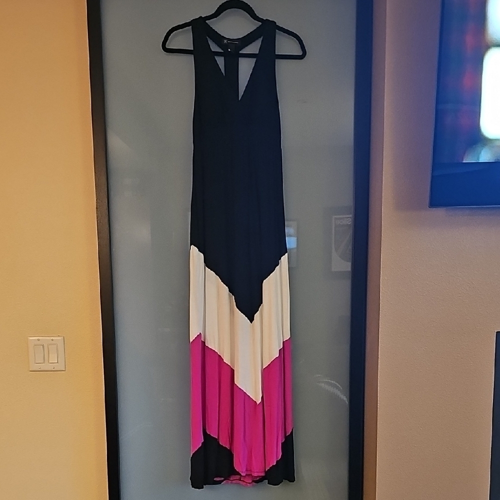 Black V-Neck Sleeveless Women's dress
